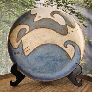 PRATO DECORATIVO 28cm<br /> Trio Preguiça<br>Azul e off-white