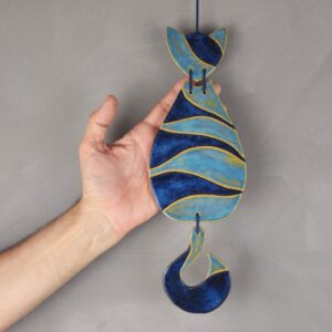Escultura de gato para parede Haroldo Azul faixas
