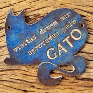 Placa de gato em cerâmica CAUDA Visitas / Jeans