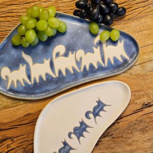 Conjunto travessa de cerâmica 2 peças Sapequinhas em branco e azul
