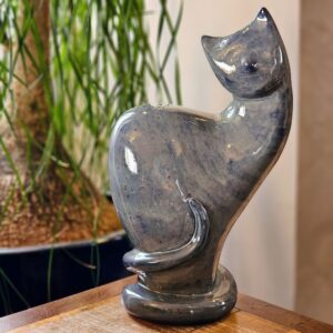 Escultura de gato Maximiliano azul jeans em cerâmica