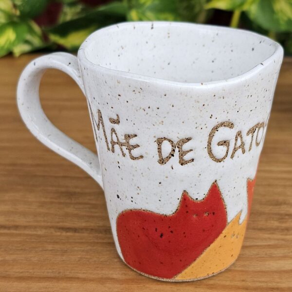 Caneca de gato em cerâmica Mãe de Gatos com Orgulho, feita e pintada à mão