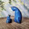 Pequena escultura de gato em cerâmica MADONNA Q MIA azul royal